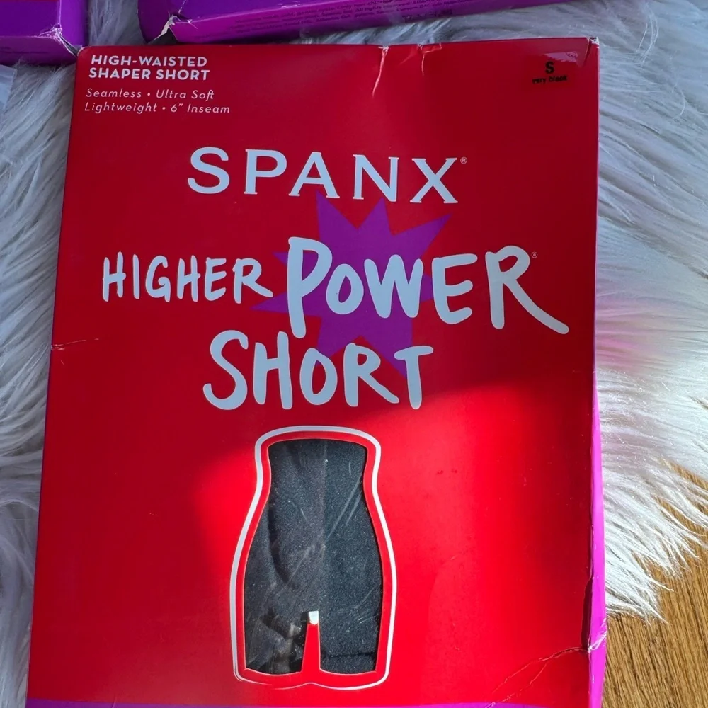 New in box Spanx Seamless Power High-Waisted Mid-Thigh Short in very black